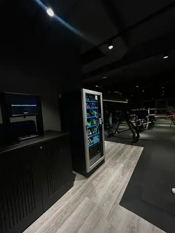 Verkaufsautomaten und Kaffeevollautomaten für Fitnessstudios kaufen